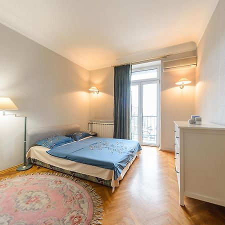 Apartment Near Olympic Stadium 키예프 외부 사진