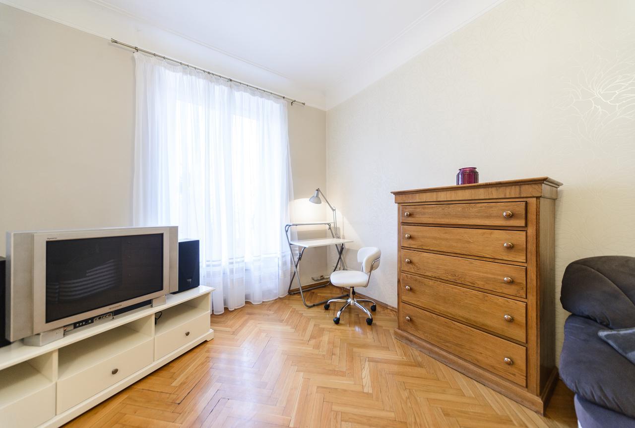Apartment Near Olympic Stadium 키예프 외부 사진