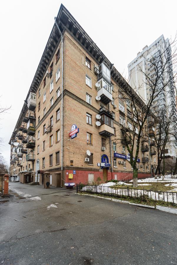 Apartment Near Olympic Stadium 키예프 외부 사진